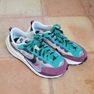 NikeSacai x Nike Vaporwaffle Sneaker